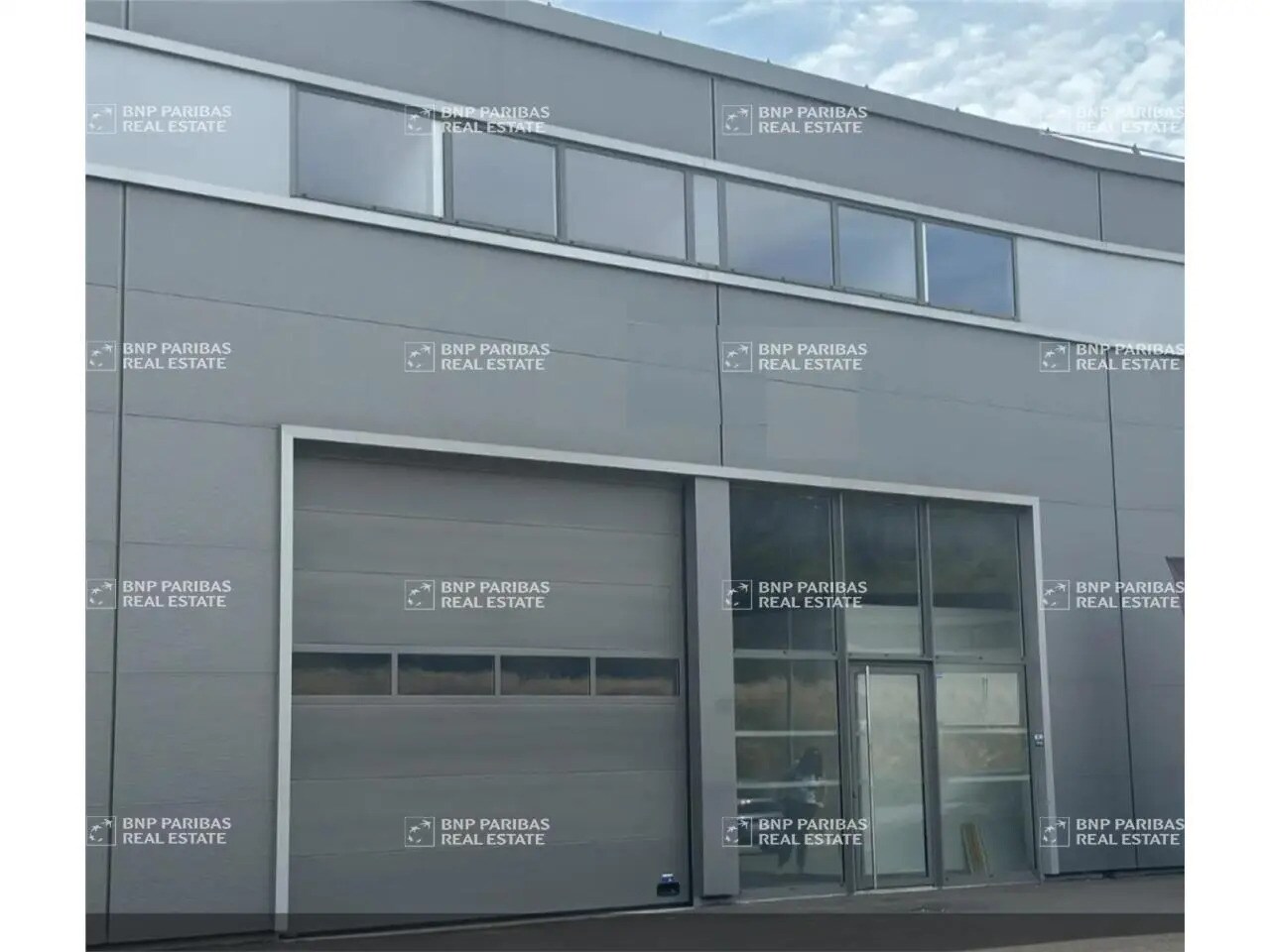 Flex in La Ciotat for lease Primary Photo- Image 1 of 11
