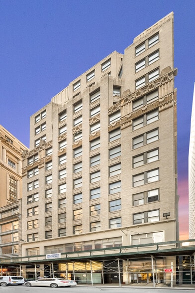 15 W 39th St, New York, NY for lease - Building Photo - Image 2 of 7