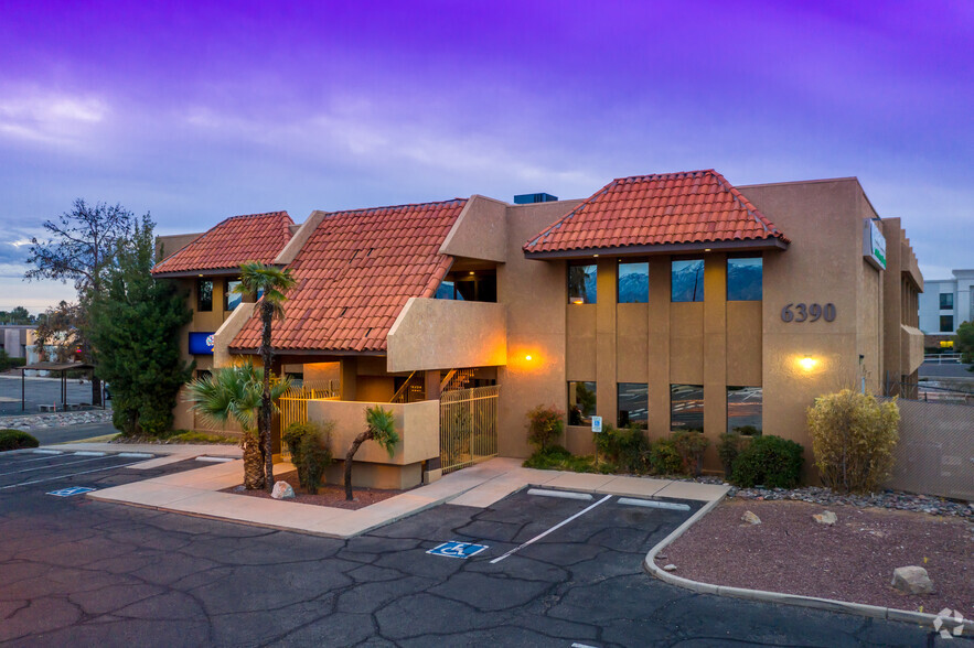 6390 E Broadway Blvd, Tucson, AZ for lease - Building Photo - Image 1 of 48