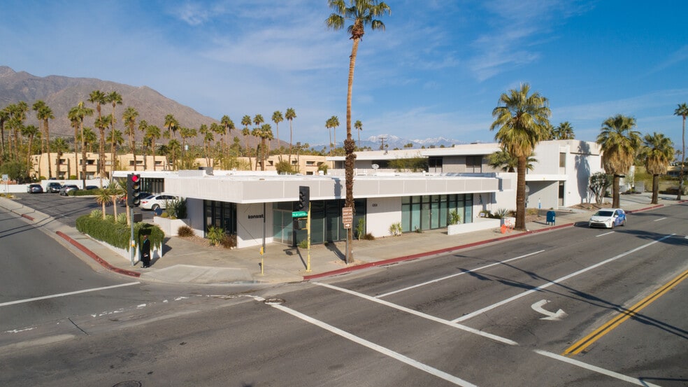 1701 - 1733 North Palm Canyon Drive portfolio of 2 properties for sale on LoopNet.ca - Building Photo - Image 2 of 20