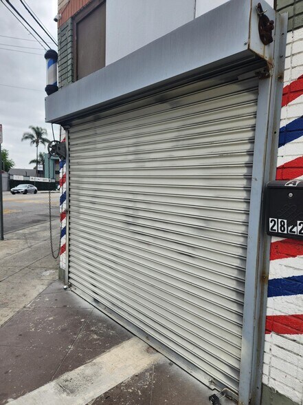 2822 W Slauson Ave, Los Angeles, CA à louer - Photo du bâtiment - Image 3 de 8
