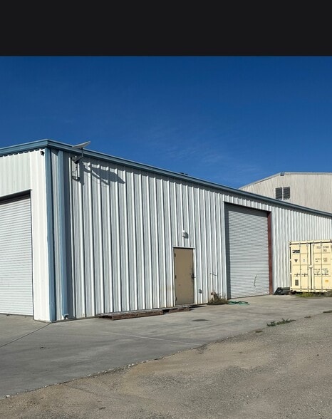 2321 Fallon Rd, Hollister, CA for lease - Building Photo - Image 2 of 7