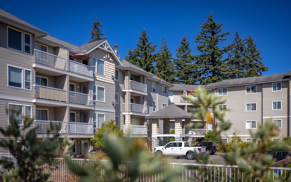 32101 Mt Waddington Av, Abbotsford, BC for sale - Building Photo - Image 2 of 6