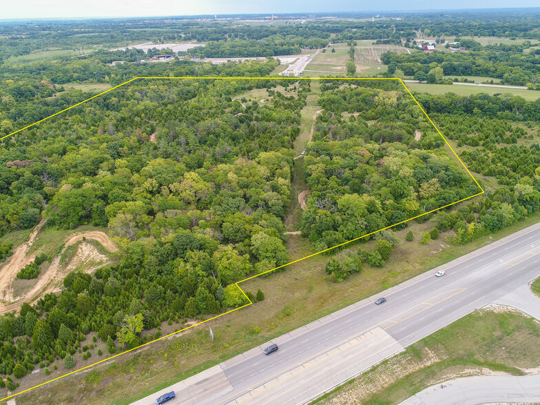 620 N 130th St, Bonner Springs, KS for sale - Primary Photo - Image 1 of 1