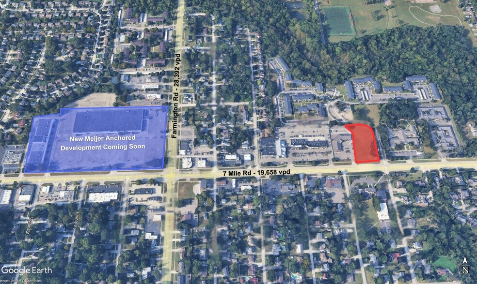 32520 W 7 Mile Rd, Livonia, MI for sale - Building Photo - Image 2 of 4