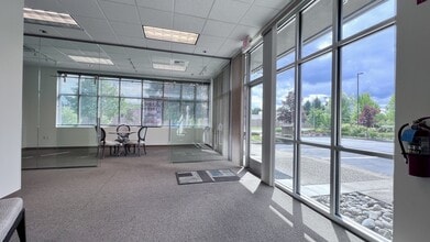 3455-3499 NE John Olsen Ave, Hillsboro, OR à vendre Photo du bâtiment- Image 2 de 5