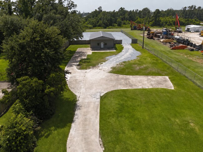 Plus de détails pour 225 Prater Rd, Sulphur, LA - Industriel à louer