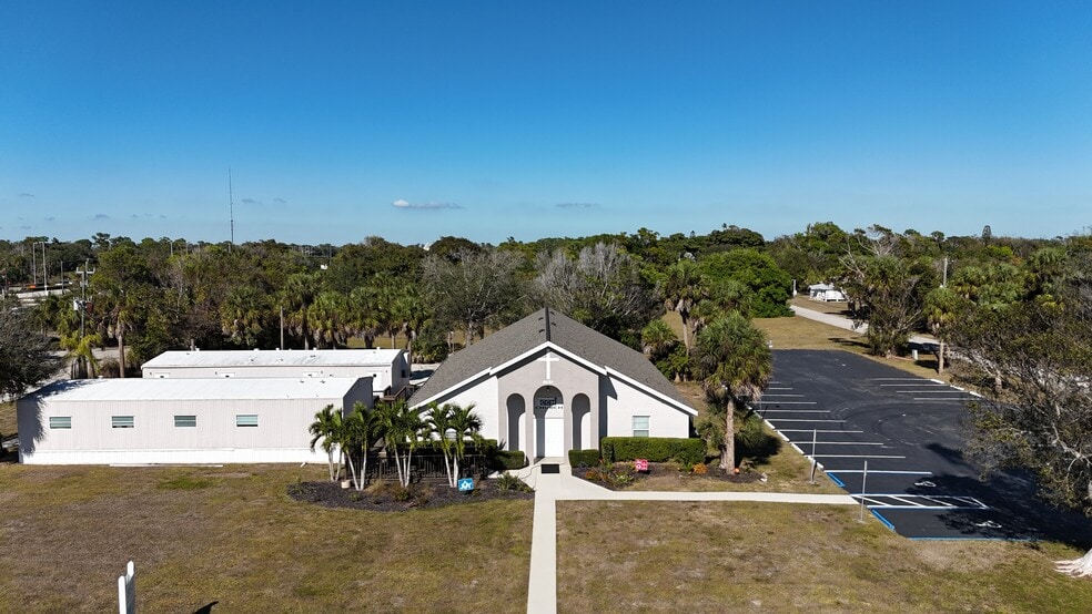 8681 County Rd, Estero, FL for sale - Primary Photo - Image 1 of 8