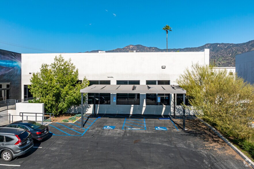 1011 Grandview Ave, Glendale, CA à vendre - Photo du bâtiment - Image 2 de 4