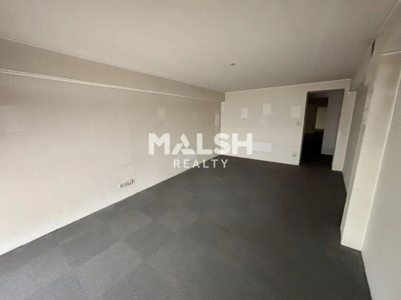 Bureau dans Lyon à louer - Photo du bâtiment - Image 3 de 5