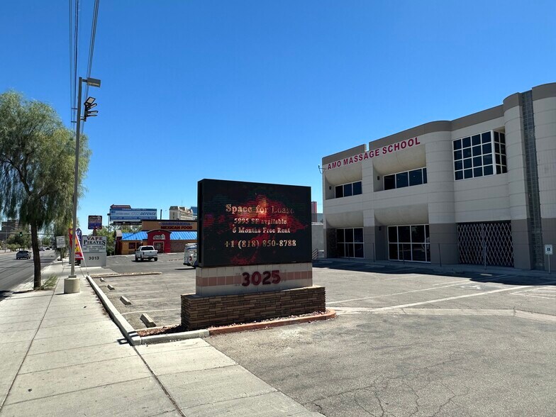 3025 W Sahara Ave, Las Vegas, NV à vendre - Photo du bâtiment - Image 1 de 49