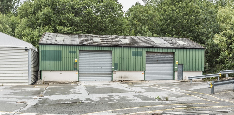 George St, Darwen for lease - Building Photo - Image 3 of 9