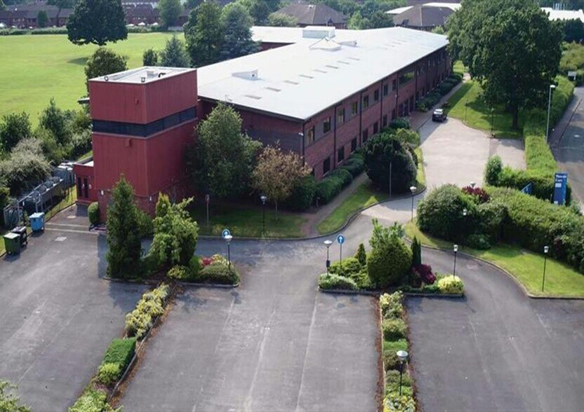 1 Crewe Rd, Manchester à louer - Photo du bâtiment - Image 1 de 13