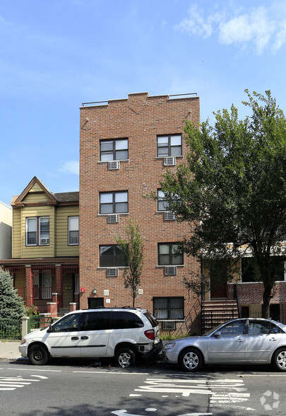 2072 Crotona Ave, Bronx, NY à vendre - Photo du bâtiment - Image 1 de 1