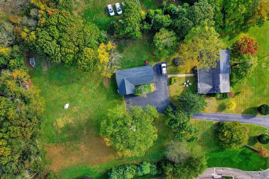 408 Middle Rd, Riverhead, NY for sale - Aerial - Image 1 of 1