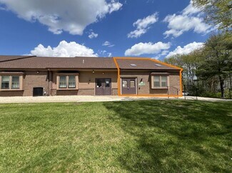 Plus de détails pour 1609 Woodbourne Rd, Levittown, PA - Bureau à vendre