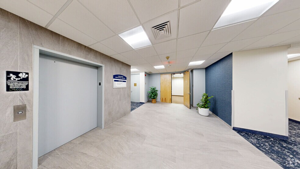 6 Technology Dr, Setauket, NY à louer - Numérisation 3D de Matterport - Image 3 de 40