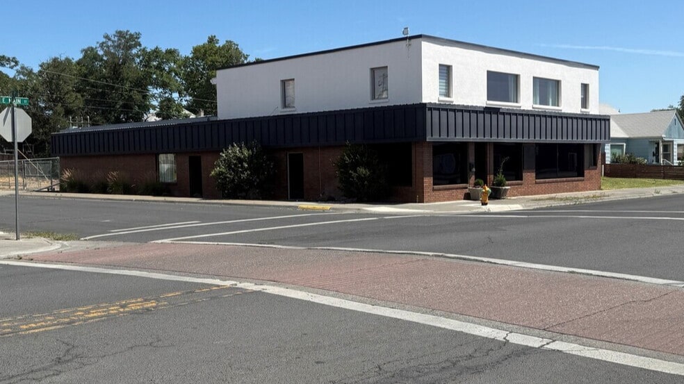 505 E Main St, Hermiston, OR for lease - Building Photo - Image 1 of 1
