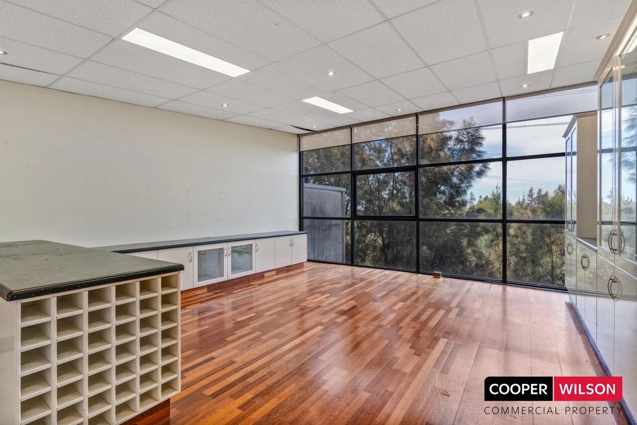 16-18 Northumberland Rd, Caringbah, NSW 2229 - Unit 12 - - Interior Photo - Image 2 of 4