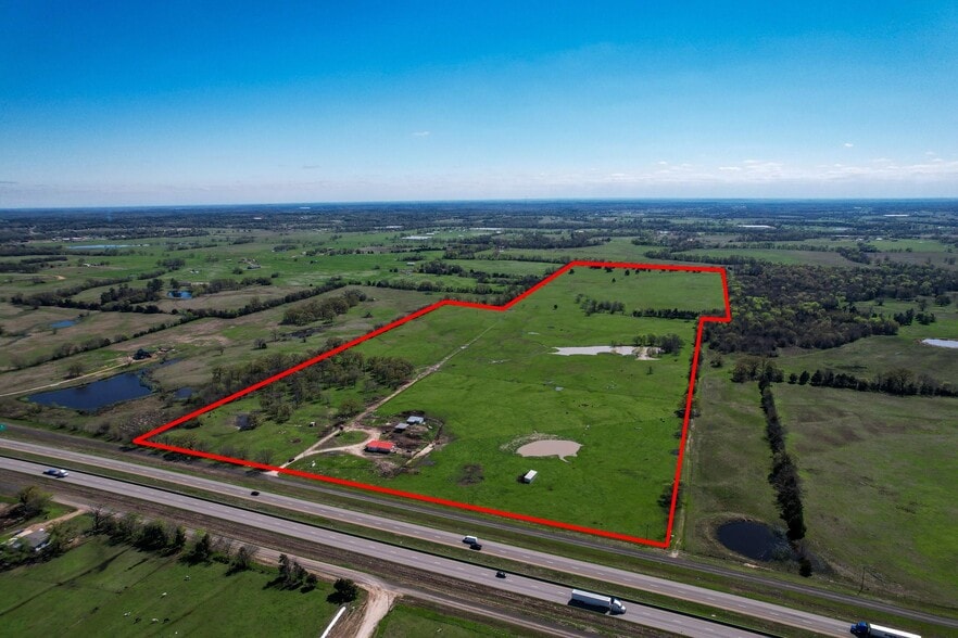 2110 SW Access Rd, Mount Vernon, TX for sale - Building Photo - Image 2 of 19