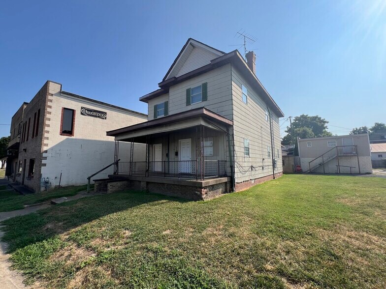 828 20th St, Huntington, WV à vendre - Photo du bâtiment - Image 2 de 5