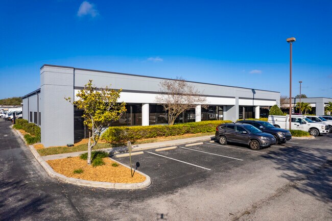 More details for 5471 W Waters Ave, Tampa, FL - Flex for Lease