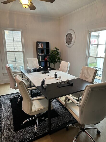 306 N Main St, Clover, SC à vendre - Photo intérieure - Image 3 de 6