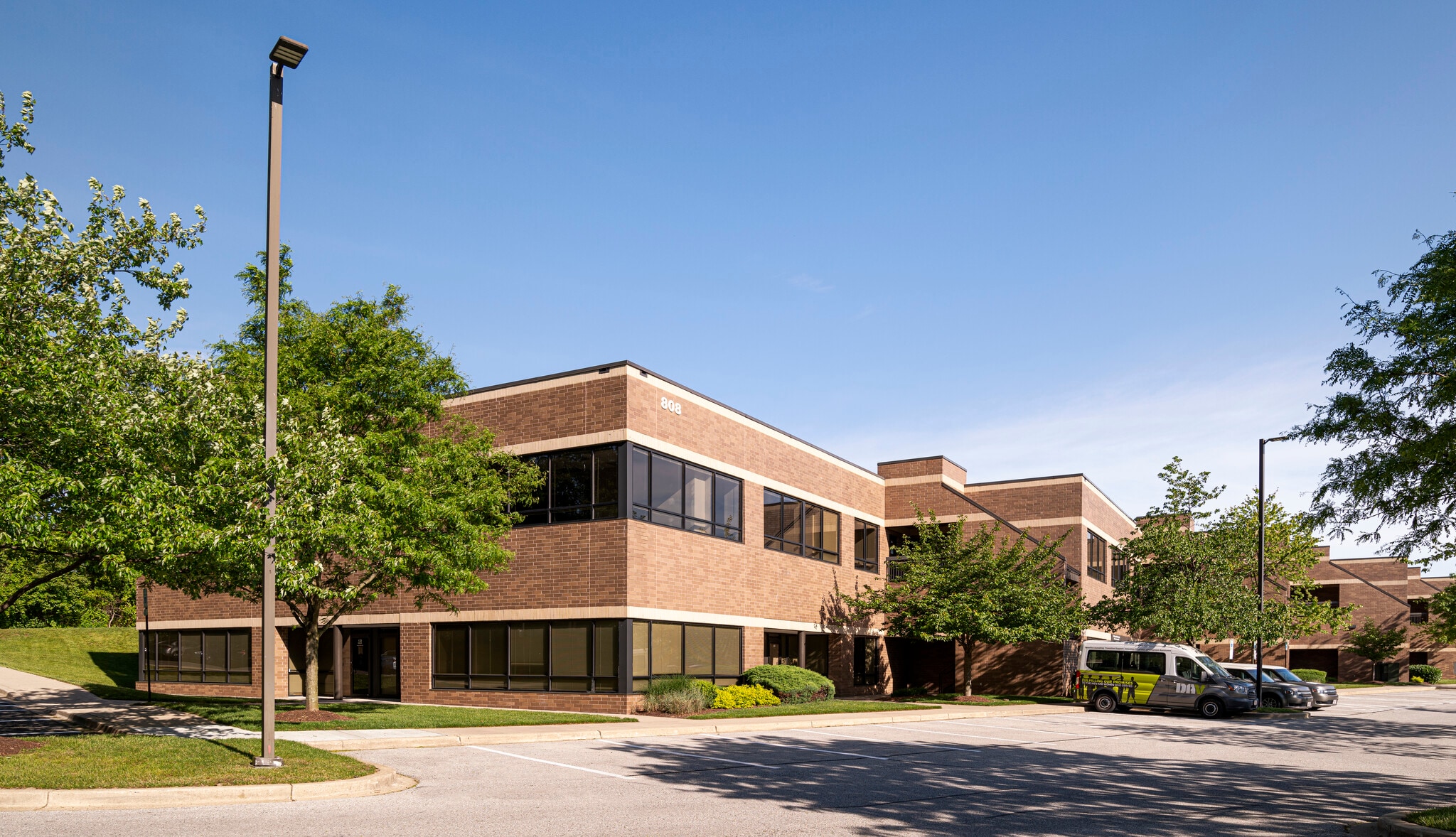 802 Landmark Dr, Glen Burnie, MD for lease Building Photo- Image 1 of 2