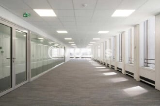 1 Place De La Pyramide, Puteaux à vendre Photo intérieure- Image 1 de 1