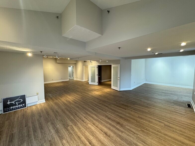 3781-3799 Green Rd, Beachwood, OH for lease - Interior Photo - Image 2 of 16