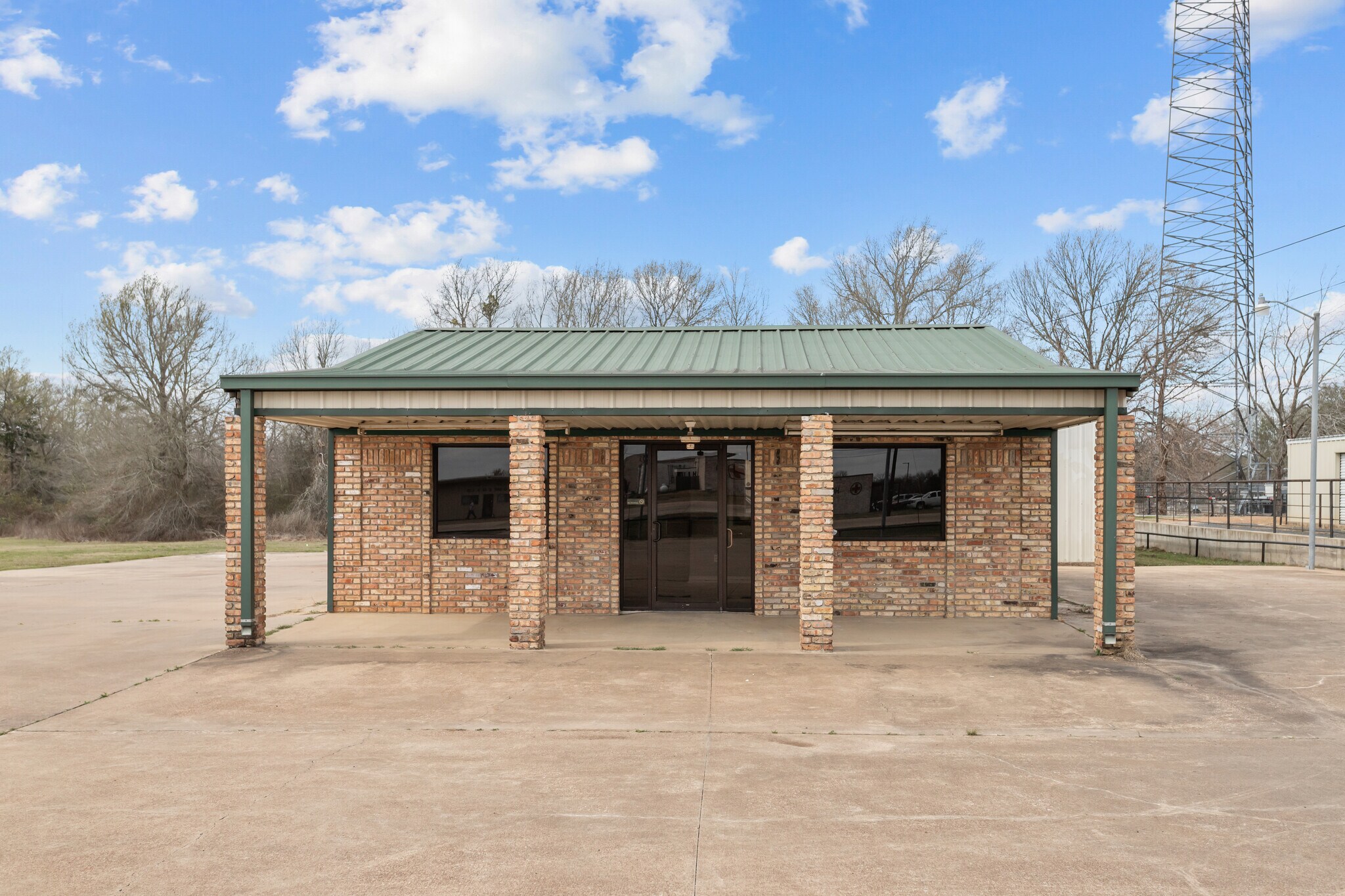 1504 E Loop 304, Crockett, TX à vendre Photo principale- Image 1 de 37
