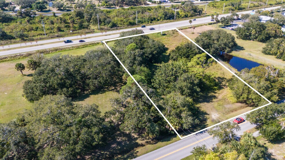11515 S Indian River Dr, Sebastian, FL à vendre - Photo du bâtiment - Image 3 de 20