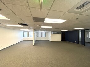 22144 Clarendon St, Woodland Hills, CA for lease Interior Photo- Image 2 of 3