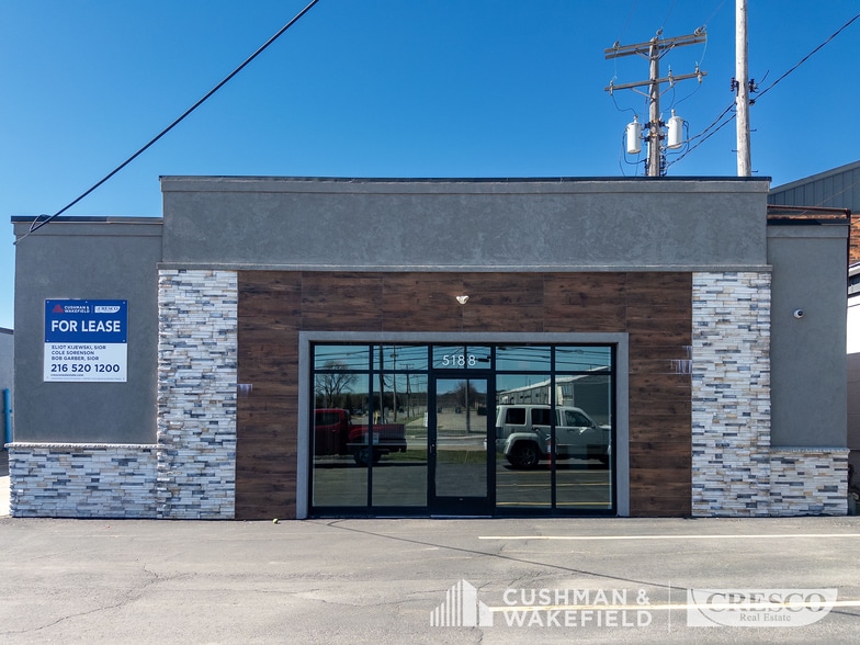 5188 Richmond Rd, Bedford Heights, OH à louer - Photo du bâtiment - Image 1 de 13