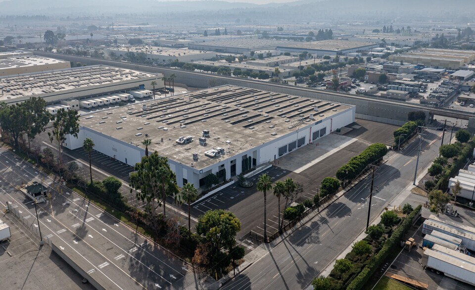 140 N Orange, City Of Industry, CA à louer - Photo du bâtiment - Image 2 de 18