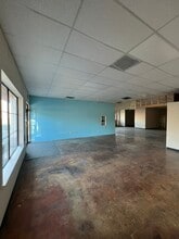 2924 W Division St, Arlington, TX for lease Interior Photo- Image 2 of 11