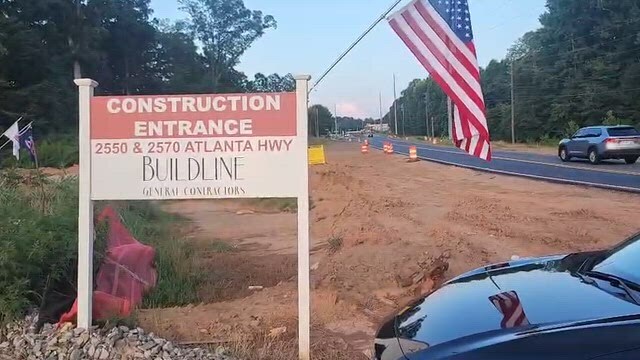 2550 Atlanta Highway Hwy, Cumming, GA à louer - Vidéo sur l’inscription commerciale - Image 2 de 8