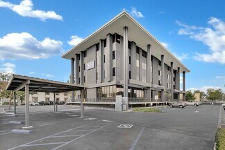 Plus de détails pour 4667 MacArthur Blvd, Newport Beach, CA - Bureau à louer