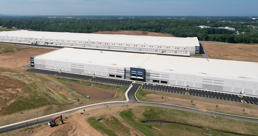 210 Breaker Dr, Hagerstown, MD à louer - Photo du bâtiment - Image 3 de 3