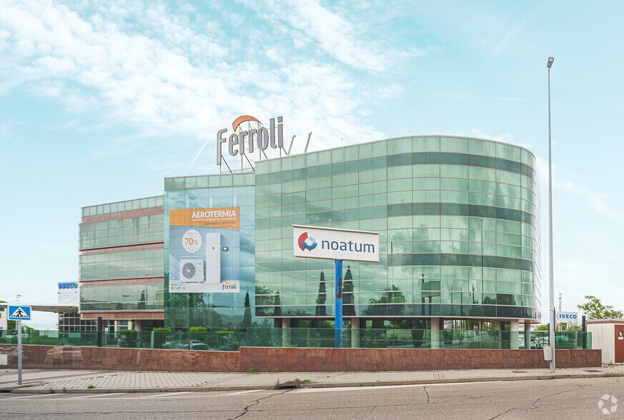 Avenida Italia, 2, Coslada, Madrid à louer - Photo du bâtiment - Image 3 de 4