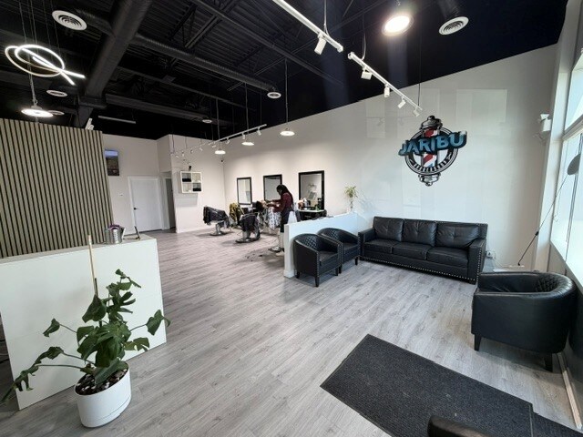 45 Carrington Blvd NW, Calgary, AB à louer - Photo intérieure - Image 2 de 6