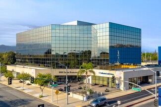 Plus de détails pour 800 S Barranca Ave, Covina, CA - Bureau à louer