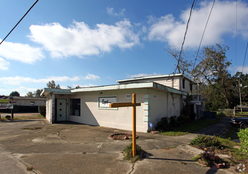 1919 N Pace Blvd, Pensacola, FL à vendre - Photo principale - Image 1 de 2