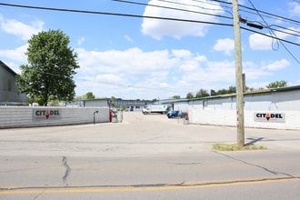 251 Price Rd, Lexington, KY for lease Building Photo- Image 1 of 4