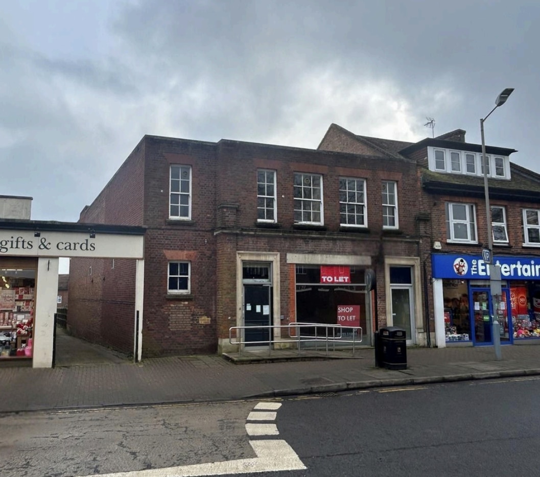 4 Sycamore Rd, Amersham for lease Building Photo- Image 1 of 2