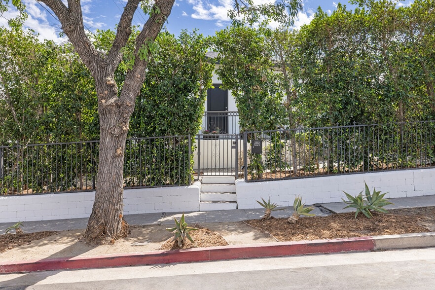 2352 Forney St, Los Angeles, CA for sale - Building Photo - Image 3 of 30