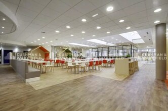 3 Rond Point Des Saules, Guyancourt for lease Interior Photo- Image 2 of 8