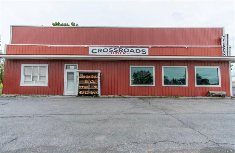 22474 US Route 11, Watertown, NY à vendre - Photo du bâtiment - Image 2 de 32