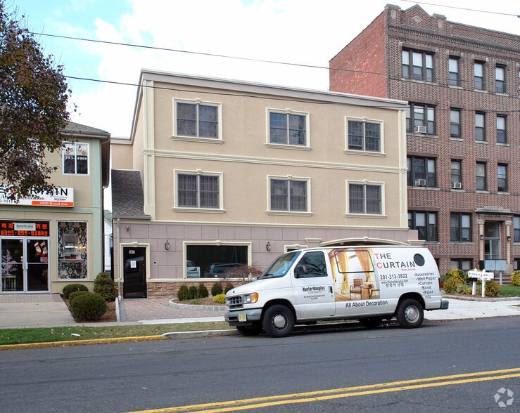 507 Broad Ave, Palisades Park, NJ for sale - Building Photo - Image 3 of 15