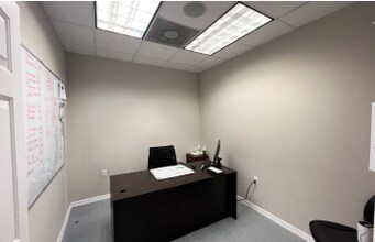 13750 Treeline Ave S, Fort Myers, FL for lease Interior Photo- Image 1 of 4